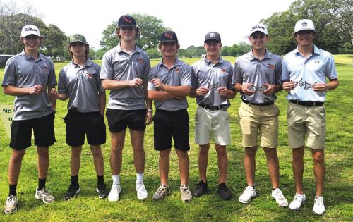 Horns Win Golf Tourney