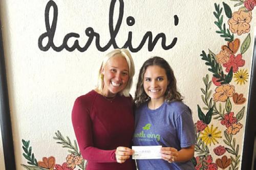 Darlin’s Diner Makes Donation to Turte Wing