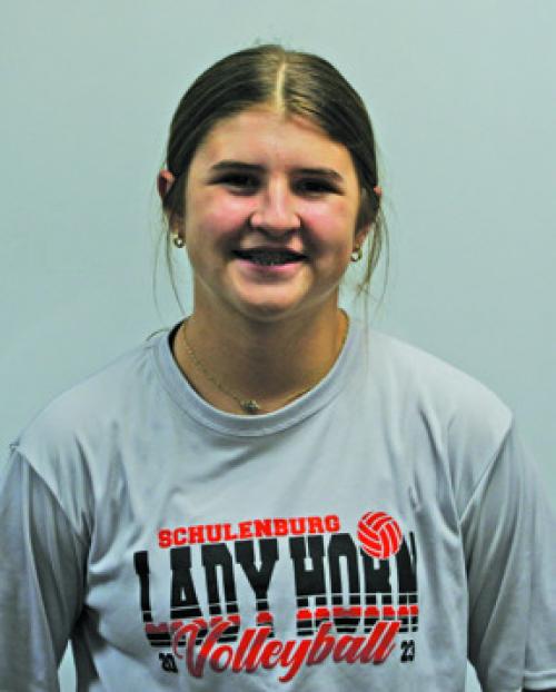 Zapalac a Record-Setting Setter for Lady Horns