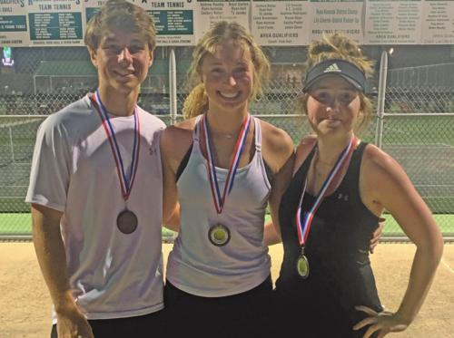 Leps Medal at Taylor Tennis Meet