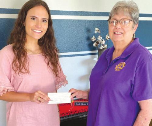 Weimar Lions Make Donation