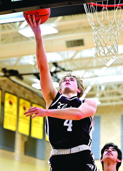 Holden Kloesel scored a team-high 20 points against Thrall in Monday’s bi-district playoff win. Photo by Stephanie Steinhauser
