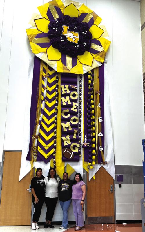 Texas-Sized Mum for LG Homecoming Week