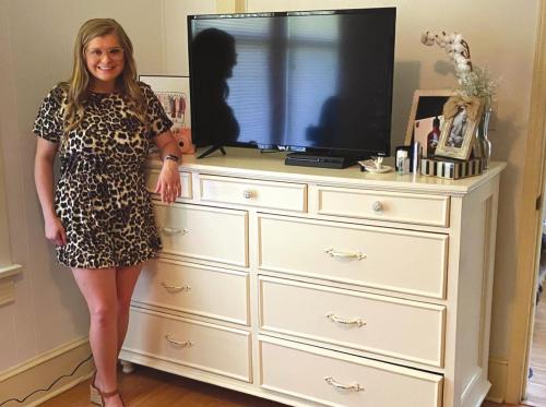 Ron and Pam Knotts Deliver Handmade Dresser to Granddaughter in Arkansas