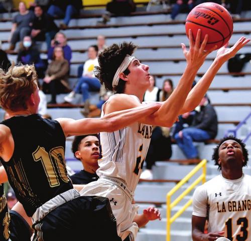 Second-Half Surge Leads Giddings Past Leopards