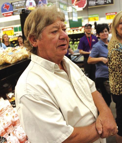 H-E-B Grand Reopening Dona
