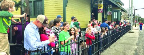 Hundreds Greet Santa’s Arrival by Train into La Grange Saturday