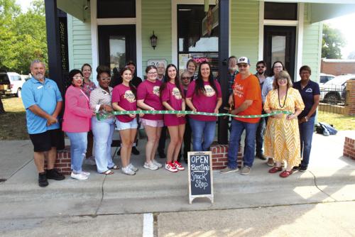 Snack Shop in Downtown La Grange Holds Ribbon Cutting