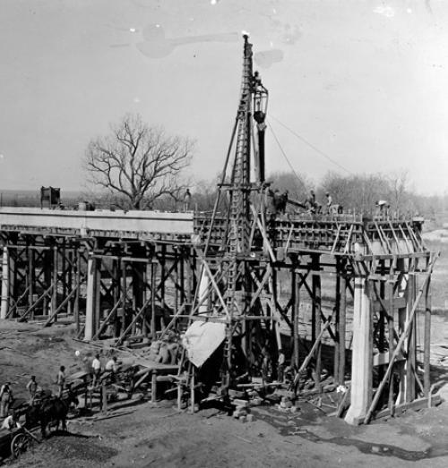 Construction of the approach to the first Jefferson Street bridge, courtesy of the Fayette Heritage Museum and Archives.