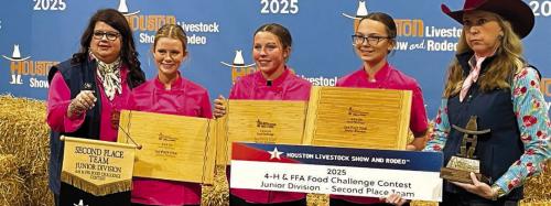 Reserve Champion Junior Team: HLSR Representative, Sawyer Mau, Allyson Kibby, Tatum Fritsch and HLSR Representative.