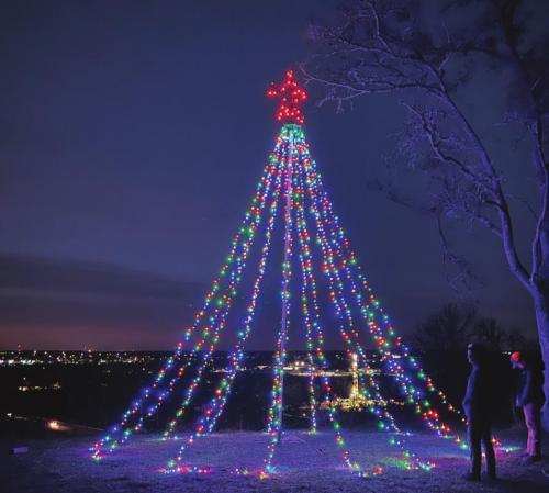 About That Huge Christmas Tree On the Bluff Overlooking LG ...