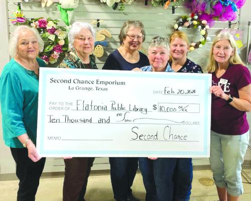 Second Chance Donates to Flatonia Library