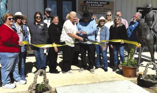 Pictured are owners Debra and Lee Sherman cutting the ribbon. Vendors and friends present are Danny Tytenicz, Mary Eikenhorst, Jenny Good, and Barbara Garrison. Chamber members pictured are: Courtney Kieke (Chamber president), Stephanie Lamoreaux, Tamara Neese, Marcia Hinton, Marlene Waak, Lou Ann Stokes, Mel Scott, Linda Amann, and Lynn Peters.