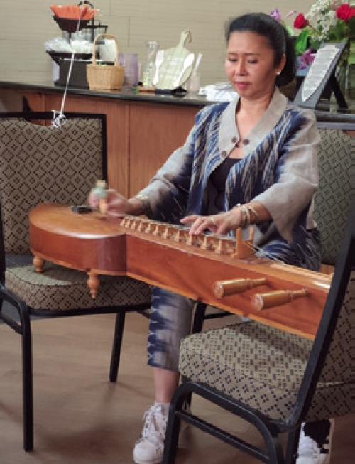 Thai music entertained the crowd at Thai Express.