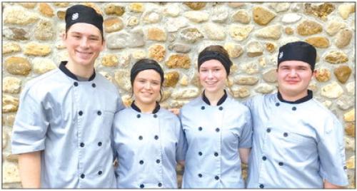 2 Hot 2 Handle: Cooper Mau, Mackenzie Poncik, Harper Mau, and Logan Poncik.
