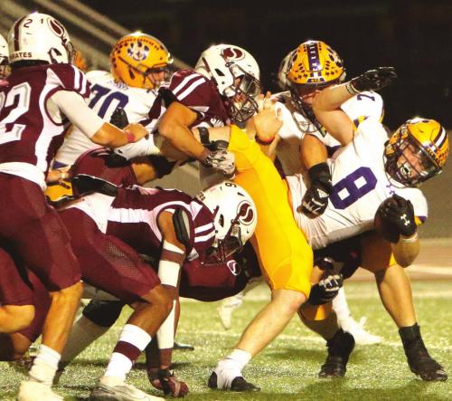 Sinton Ends La Grange’s Football Season in Area Round