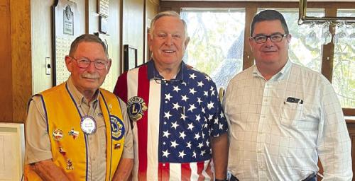 LG Noon Lions Club Welcomes New Member