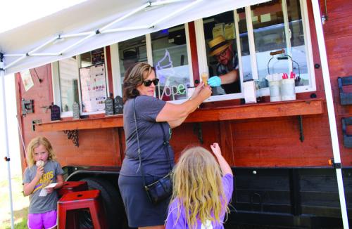 Ice Cream Stand Opens Just in Time for Summer Heat