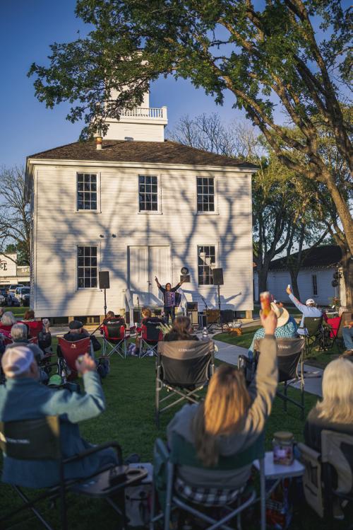 Fayetteville Courthouse Music Series