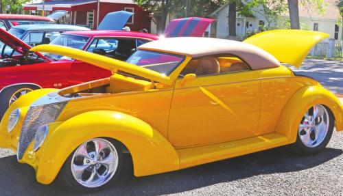 A previous Fayetteville Car Show.