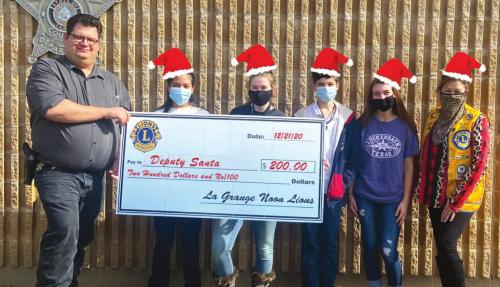 Leo Club Donates to Deputy Santa