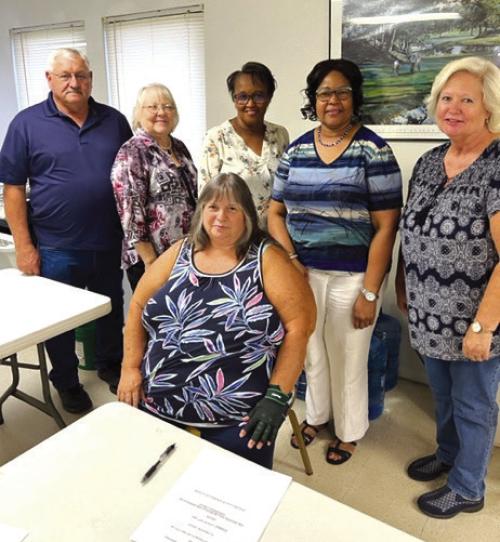 Recently, Mayor Jan Dockery delivered the Oath of Office to the La Grange Housing Authority’s Board of Commissioners. Pictured from left to right, back row: Chairman William Roensch, Vice-Chairman Traci Franke, Mayor Dockery, Commissioner Debra McNeil, Commissioner Barbara Conti and front row, Commissioner Joy Robinson. The Executive Director for the Housing Authority is Gene Jaster.