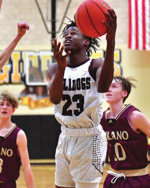 Flatonia’s Jaidyn Guyton led the Bulldogs in scoring with 14 points Tuesday in their regional quarterfinal loss to Milano. Photo by Stephanie Steinhauser