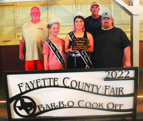 First Place Beans – The team “LTB” of College Station. Left to right: Robbie Wisdom, Fair Jr. Miss Hailey Janish, Fair Queen Teagan Branch, Mark Herdings and head cook Eric Ahlschlager.