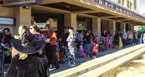 1,500 Trick-or-Treaters Pack Courthouse Square