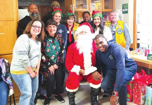 Clubs Deliver Gifts to Whispering Hills Center