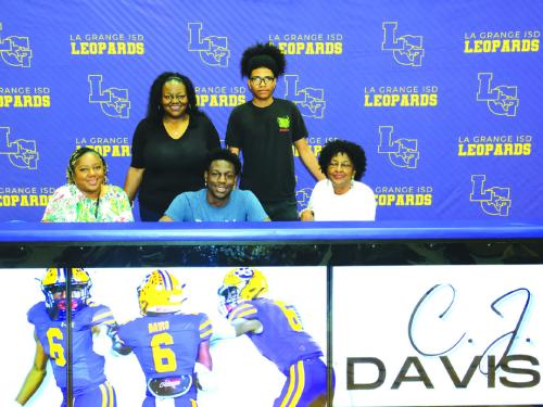 Davis to Play Football for Blinn