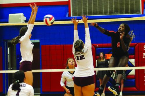 Jessalyn Gipson had a team-high 13 kills. Photos by Audrey Kristynik
