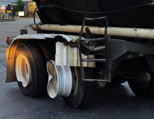 Rig Carrying Acid Cargo Tears Down Signal in LG